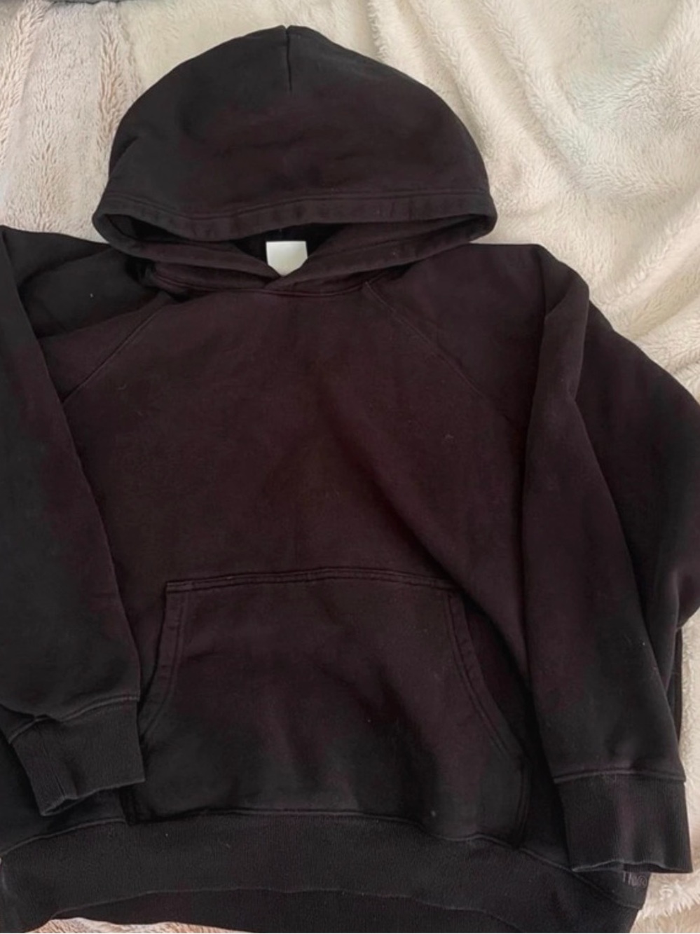 Aritzia Black Sweatshirt
